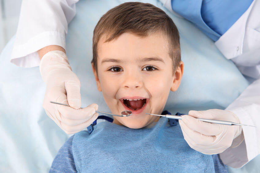 tratar caries en niños